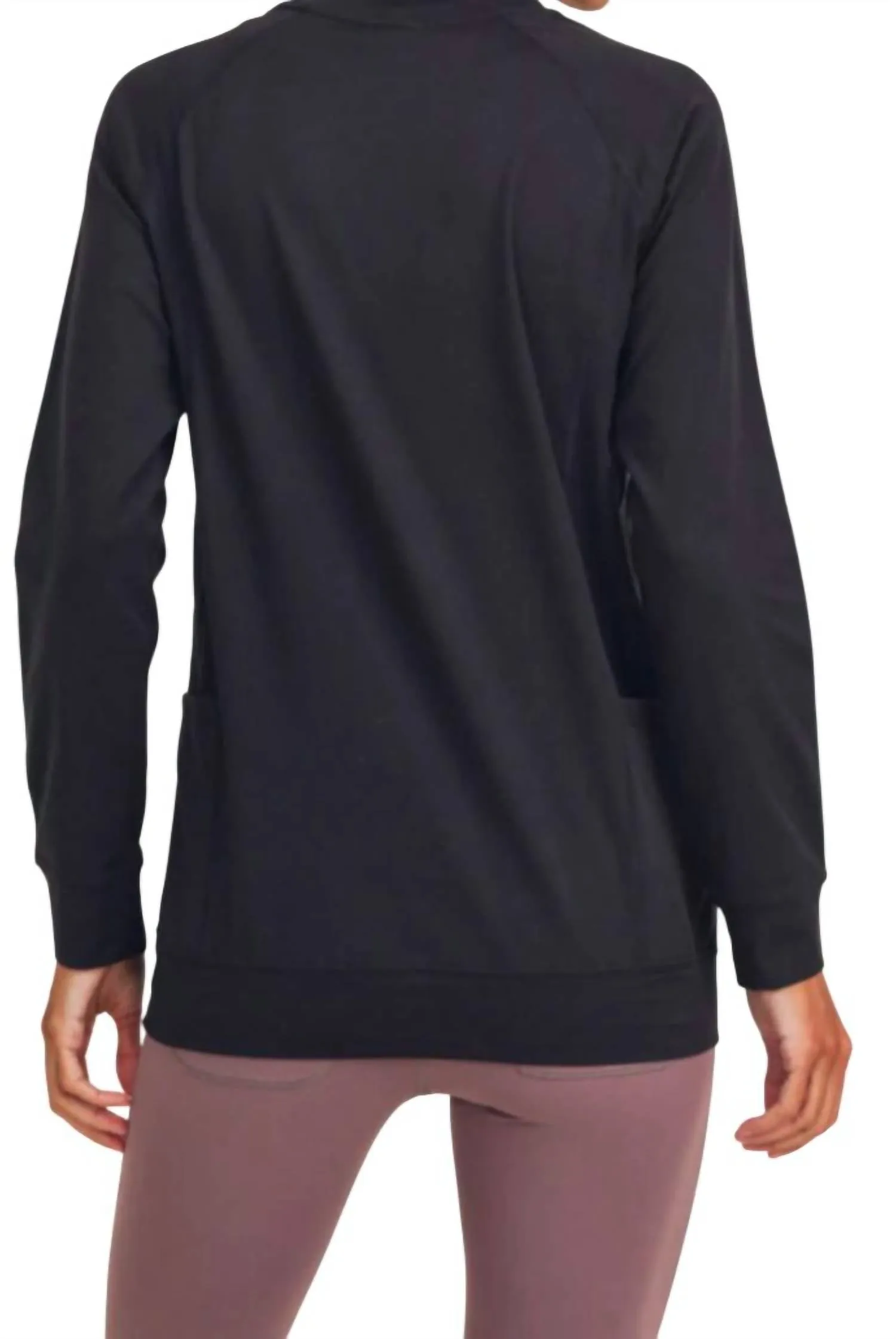Active Raglan Pullover In Black