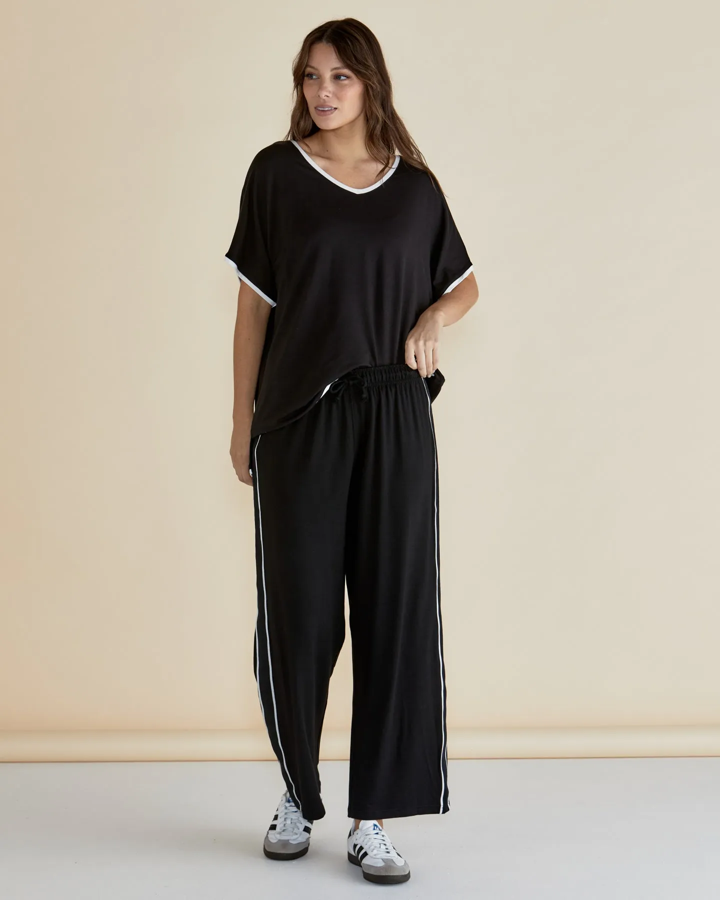 Betty Basics Clara Tee Black