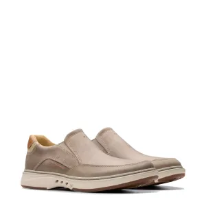 Clarks Men's Un Briley Step Slip On in Light Grey