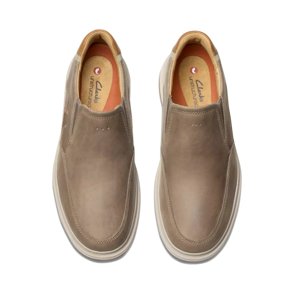 Clarks Men's Un Briley Step Slip On in Light Grey