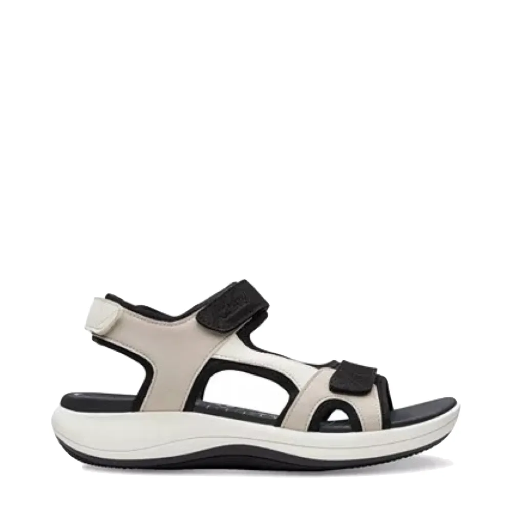 Clarks Women's Mira Bay Sandal in Flint