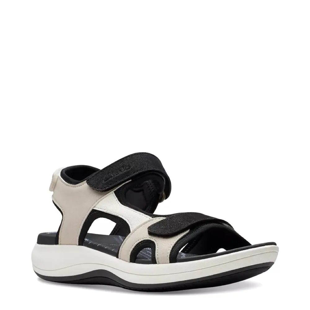 Clarks Women's Mira Bay Sandal in Flint