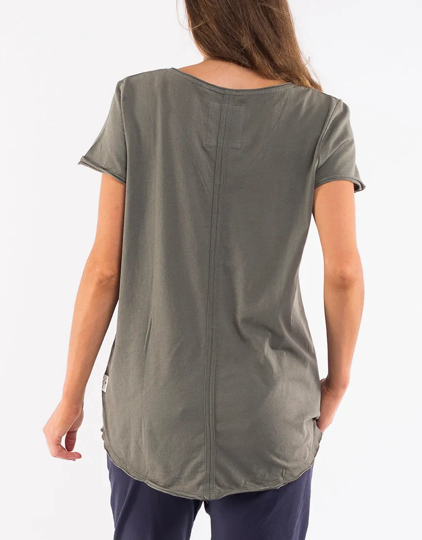 Elm Fundamental Vee Tee Khaki