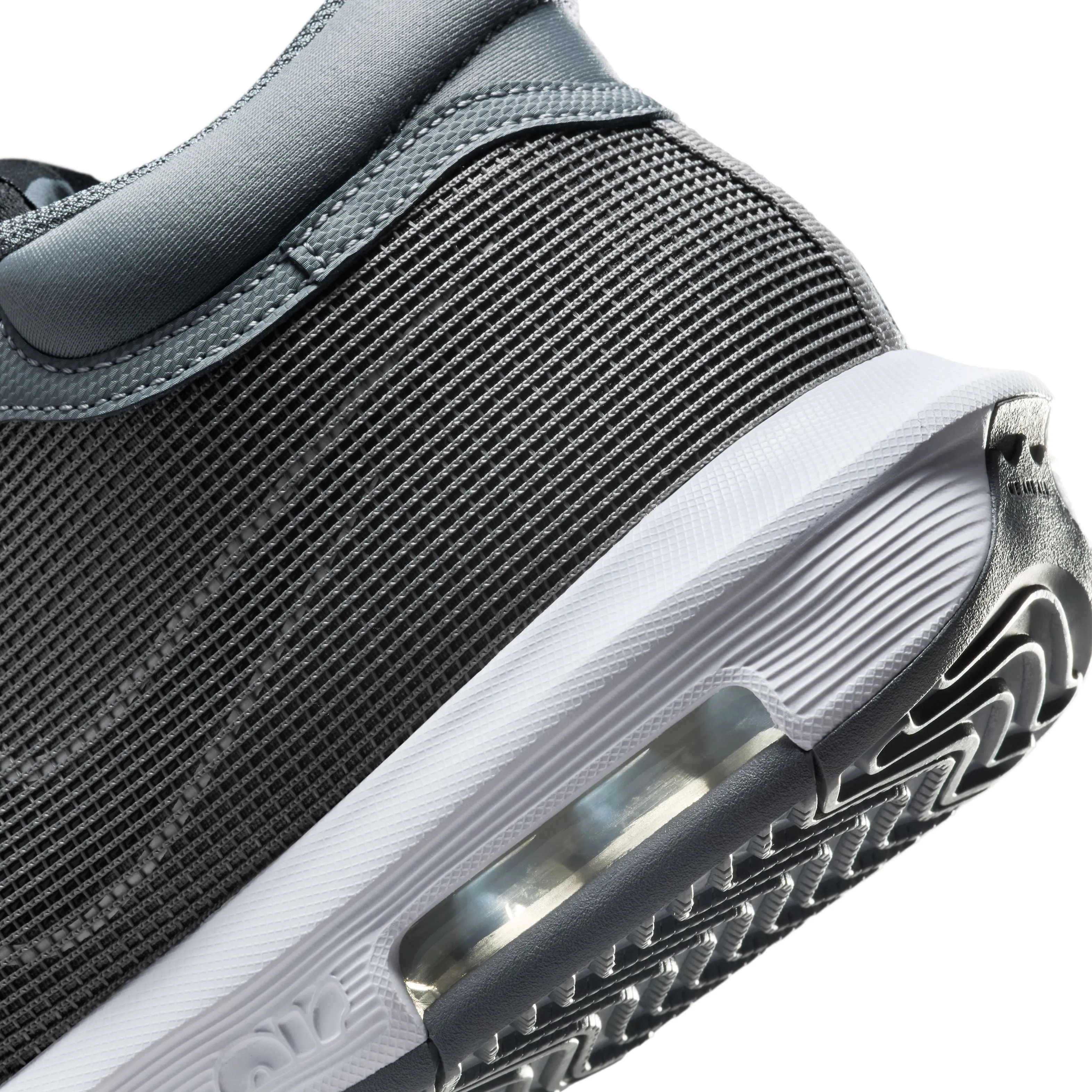 LeBron Witness 8 Men's Basketball Shoes