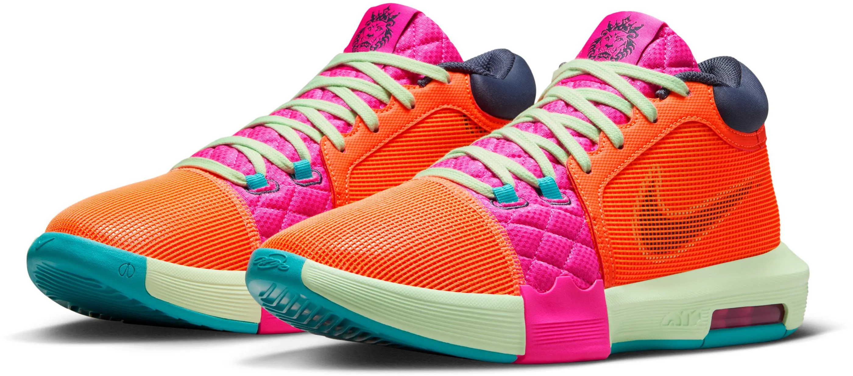 LeBron Witness 8 Men's Basketball Shoes