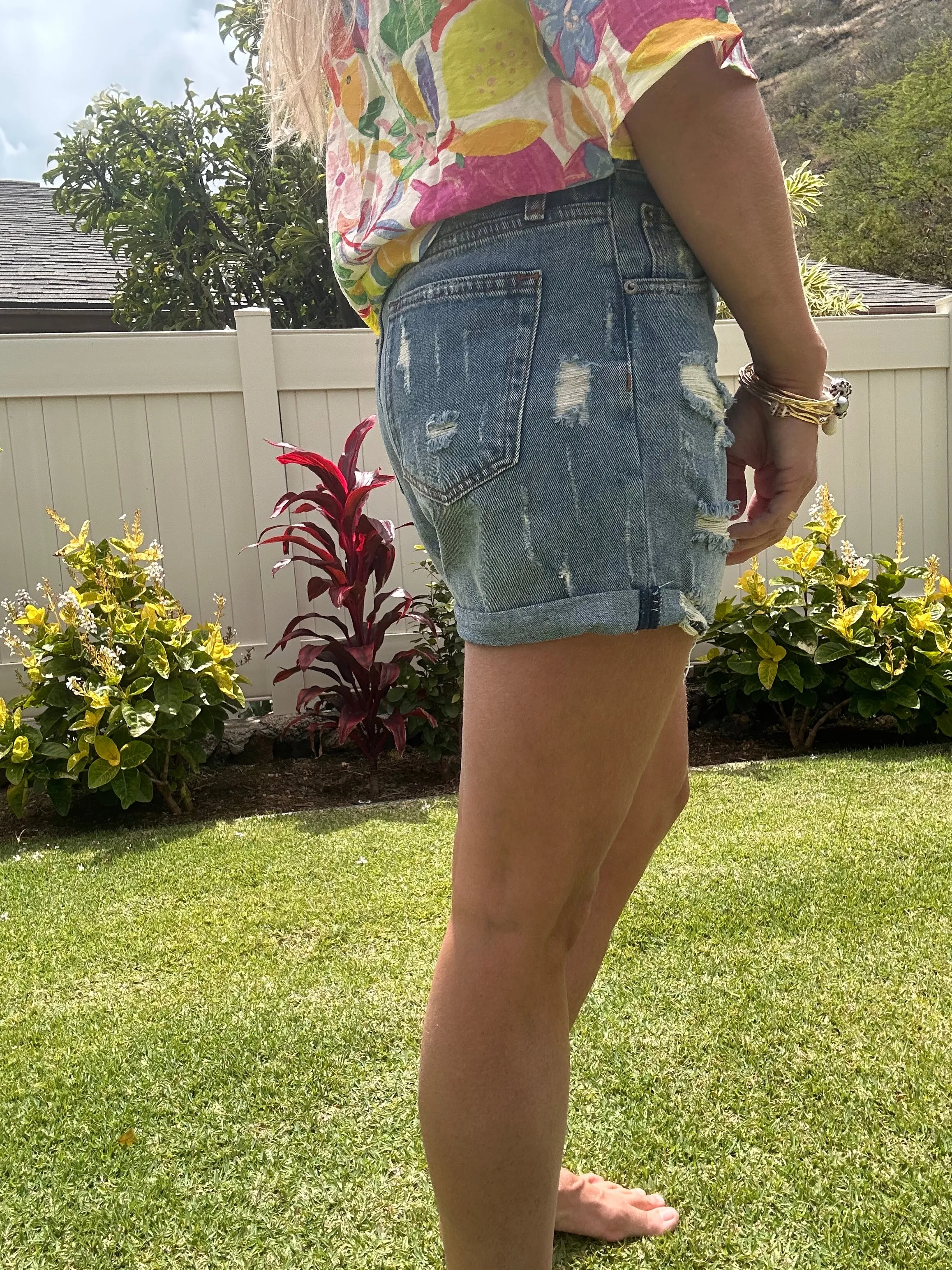 Mid-Rise Boyfriend denim short