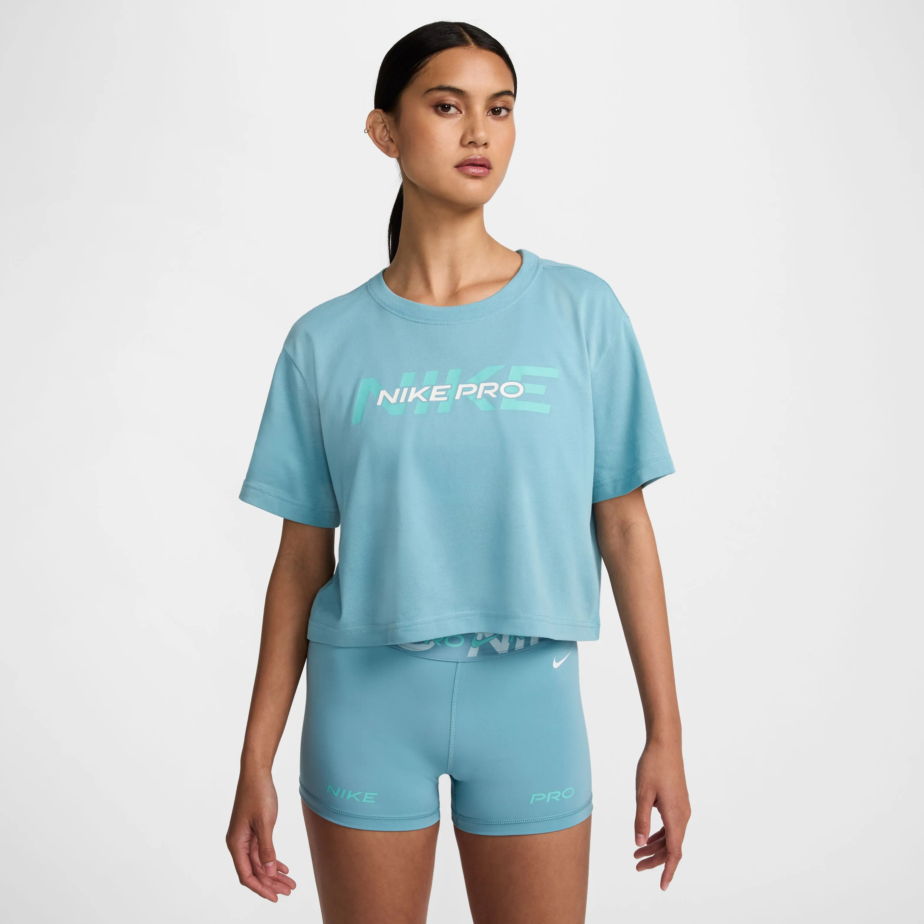 Pro Women's Short-Sleeve Cropped T-Shirt