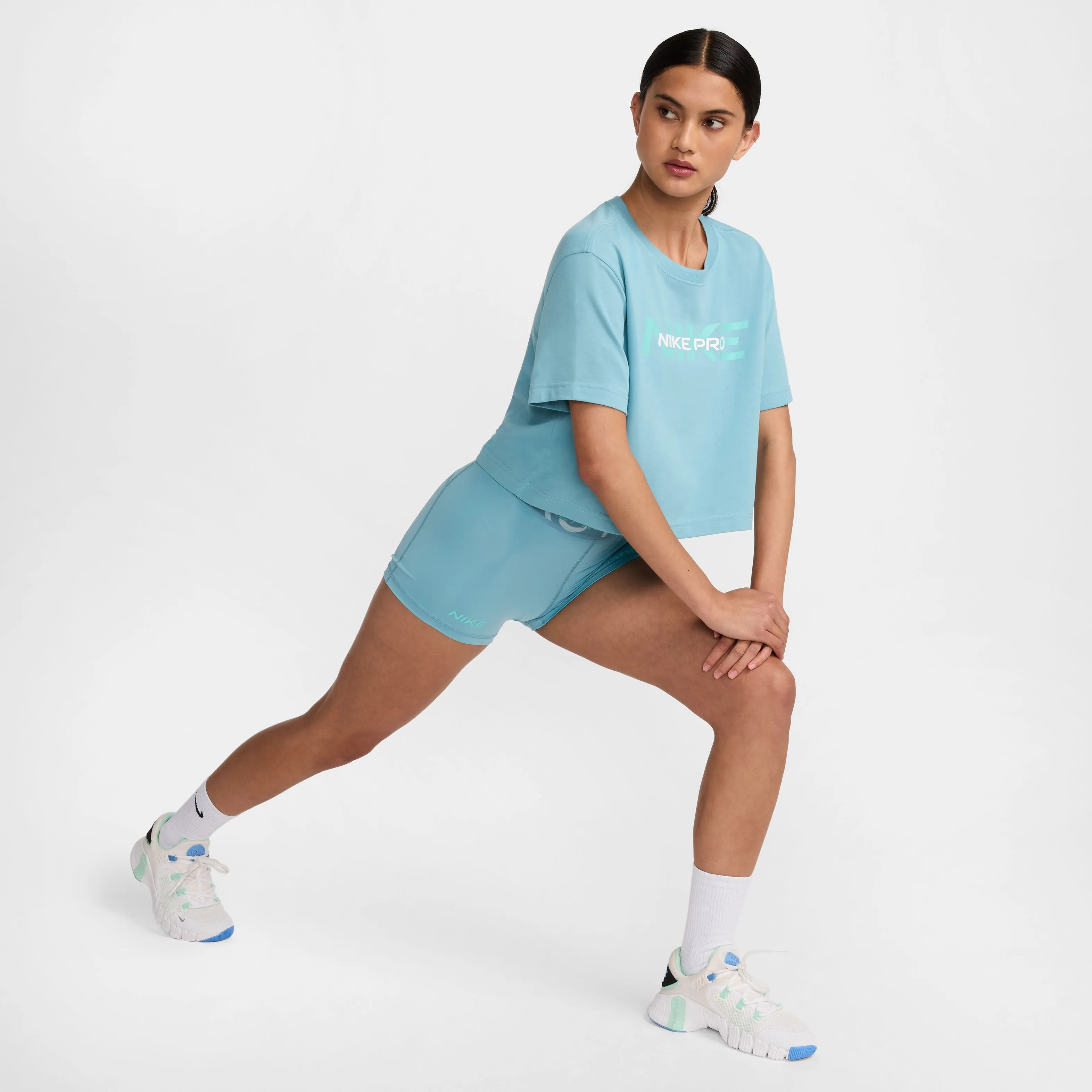 Pro Women's Short-Sleeve Cropped T-Shirt