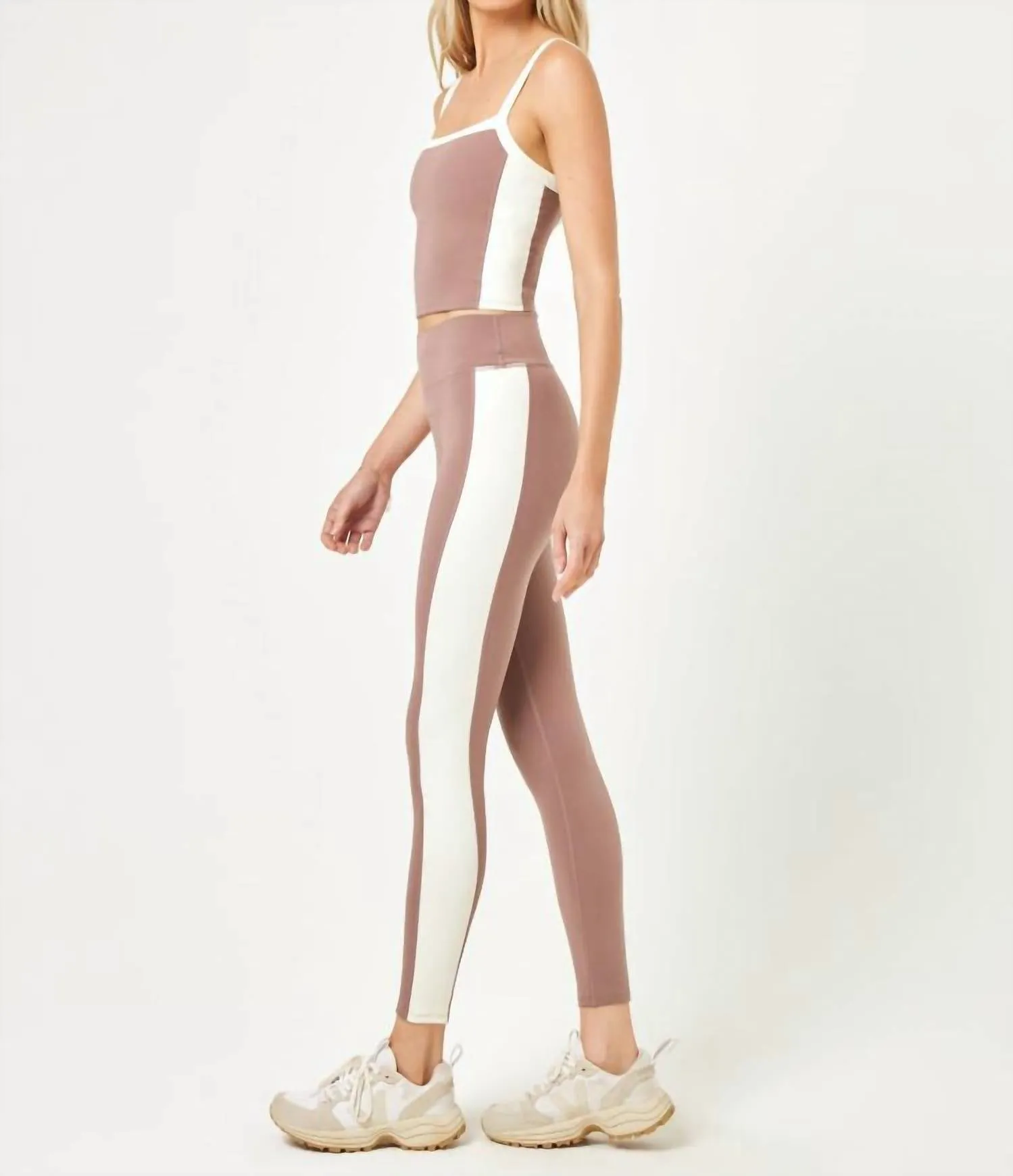 Sidelines Top In Fawn/cream