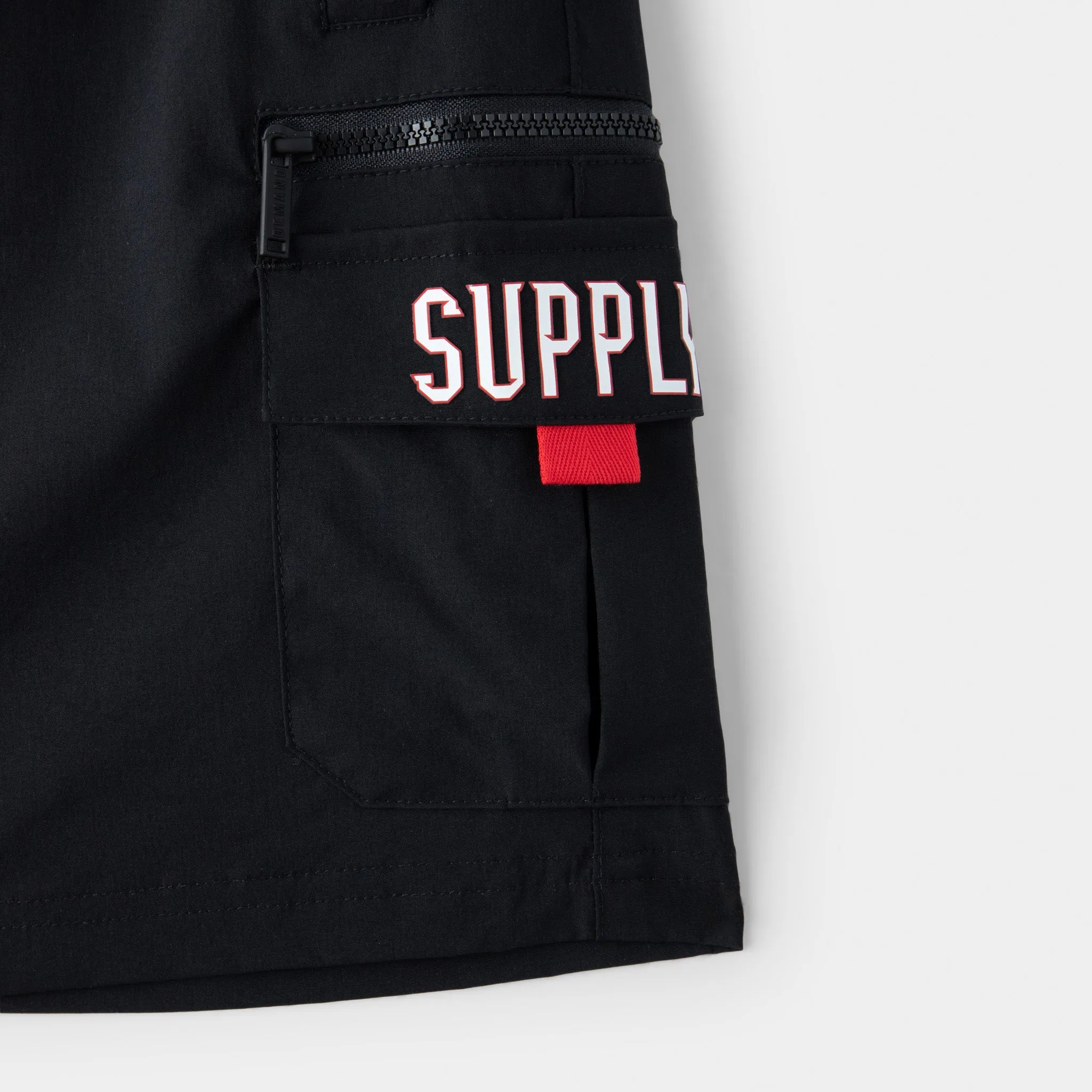 Supply & Demand Supply & Demand Junior Boys' Split Woven Shorts / Black