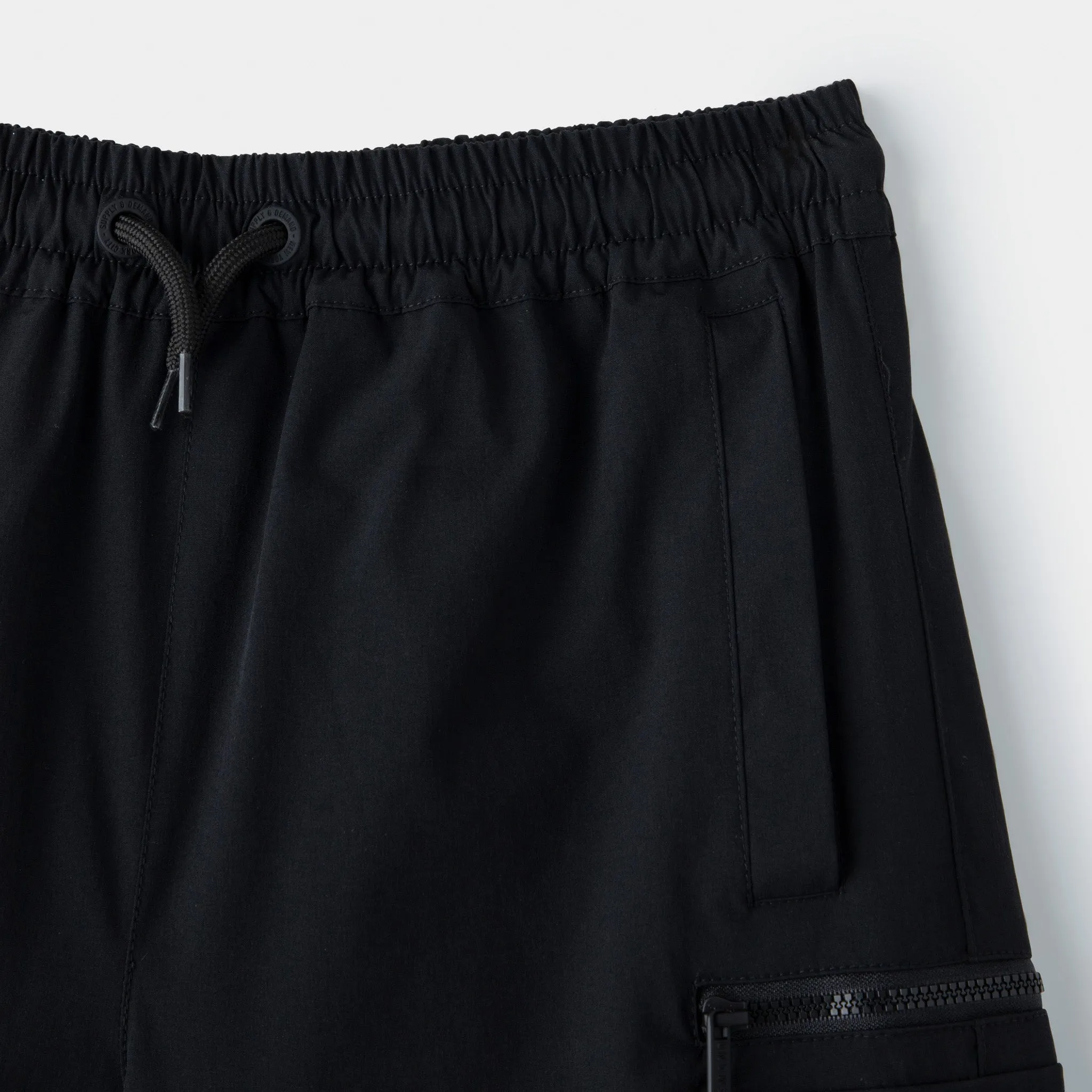 Supply & Demand Supply & Demand Junior Boys' Split Woven Shorts / Black