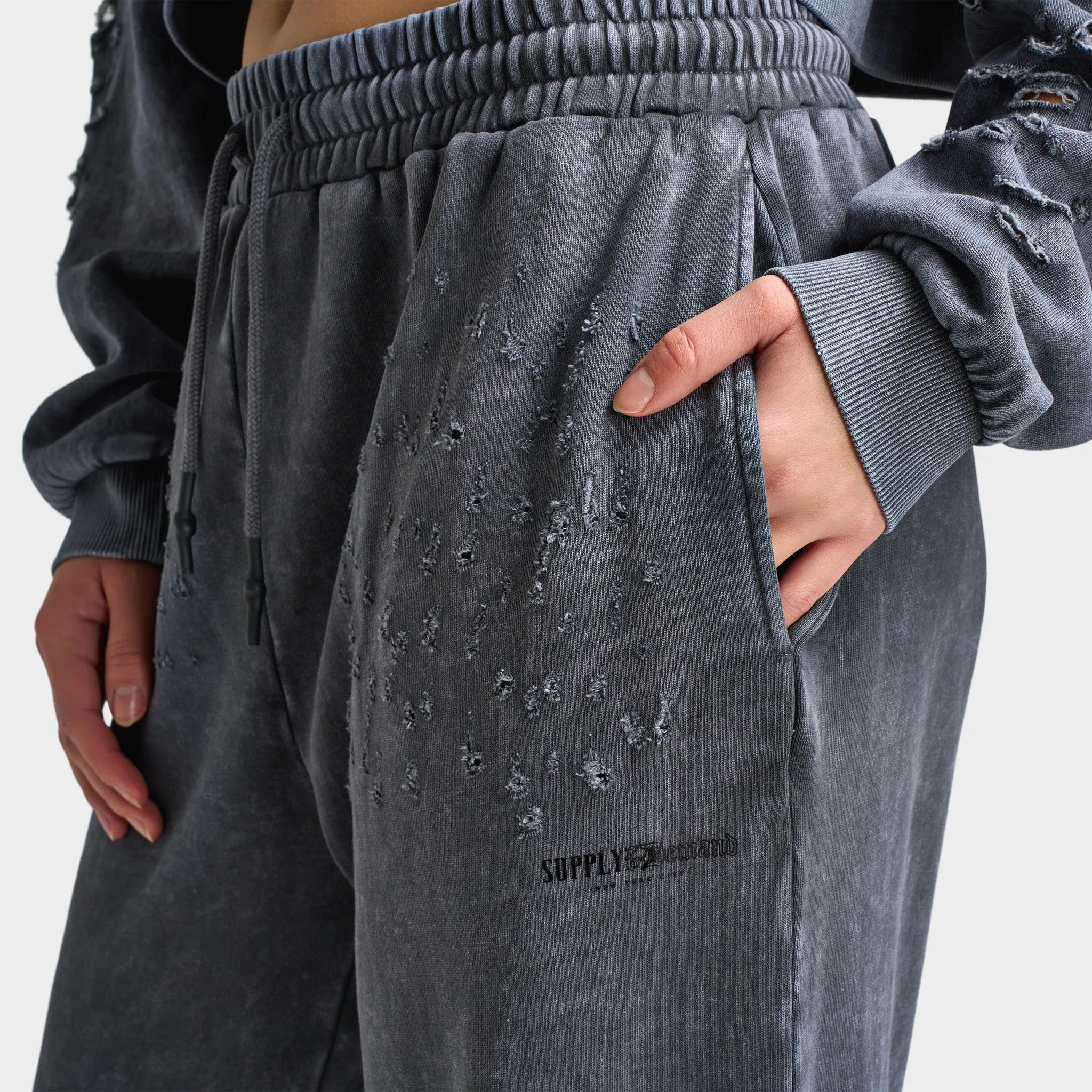 Supply & Demand Supply & Demand Women's Distress Wide Leg Pants / Asphalt