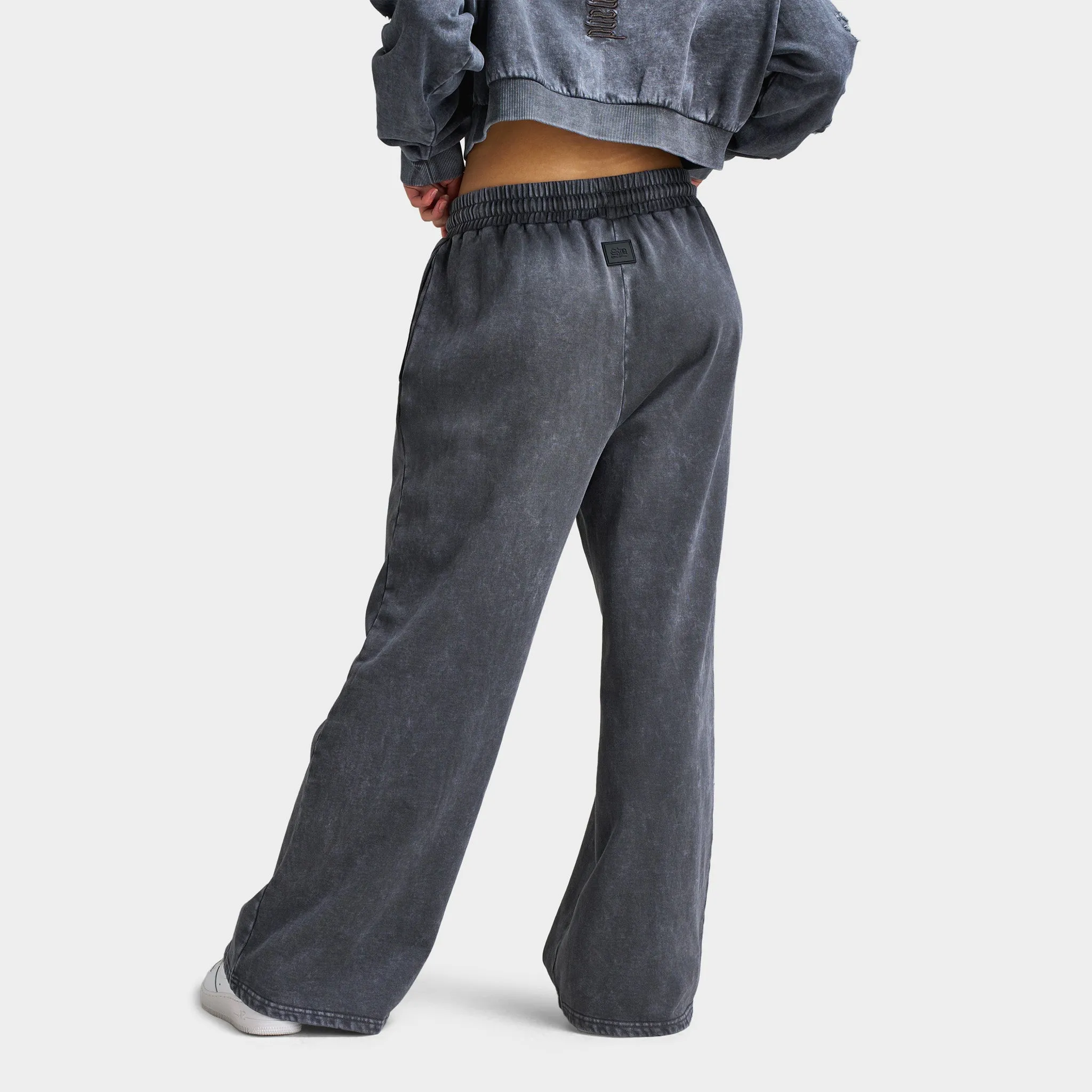 Supply & Demand Supply & Demand Women's Distress Wide Leg Pants / Asphalt