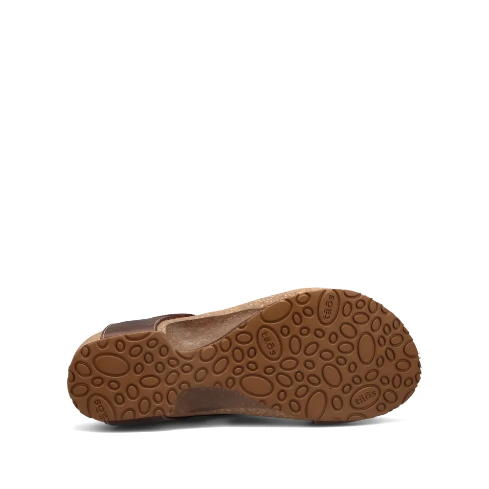 Taos Women's Loop Slide Thong Sandal in Mocha