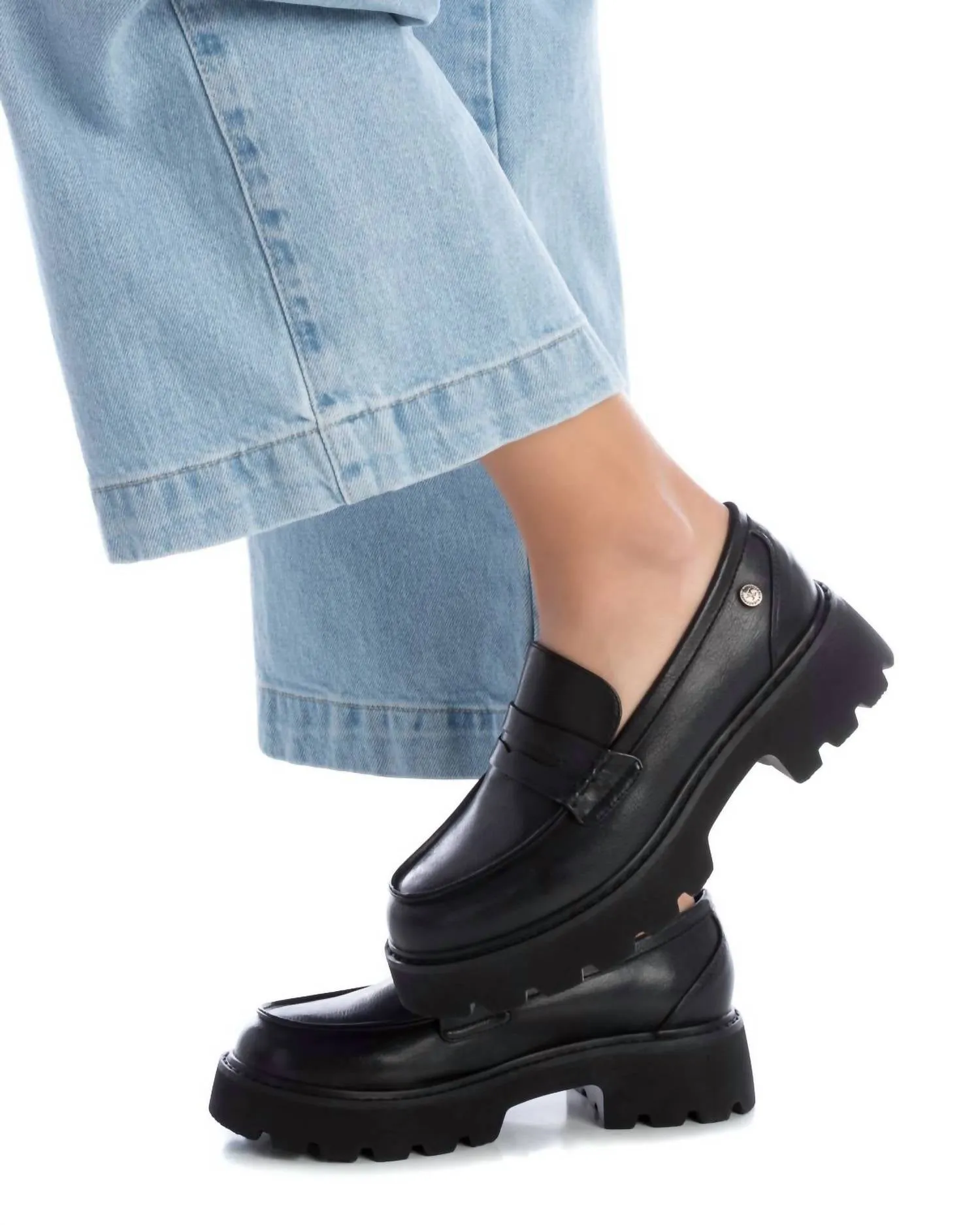 Women's Casual Moccasin Shoes In Black