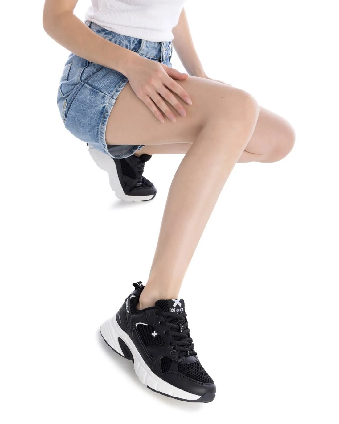 Women's Casual Sneakers By XTI