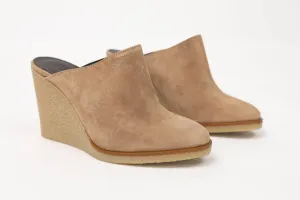 Women's Florie Wedge Mule In Biscuit Suede