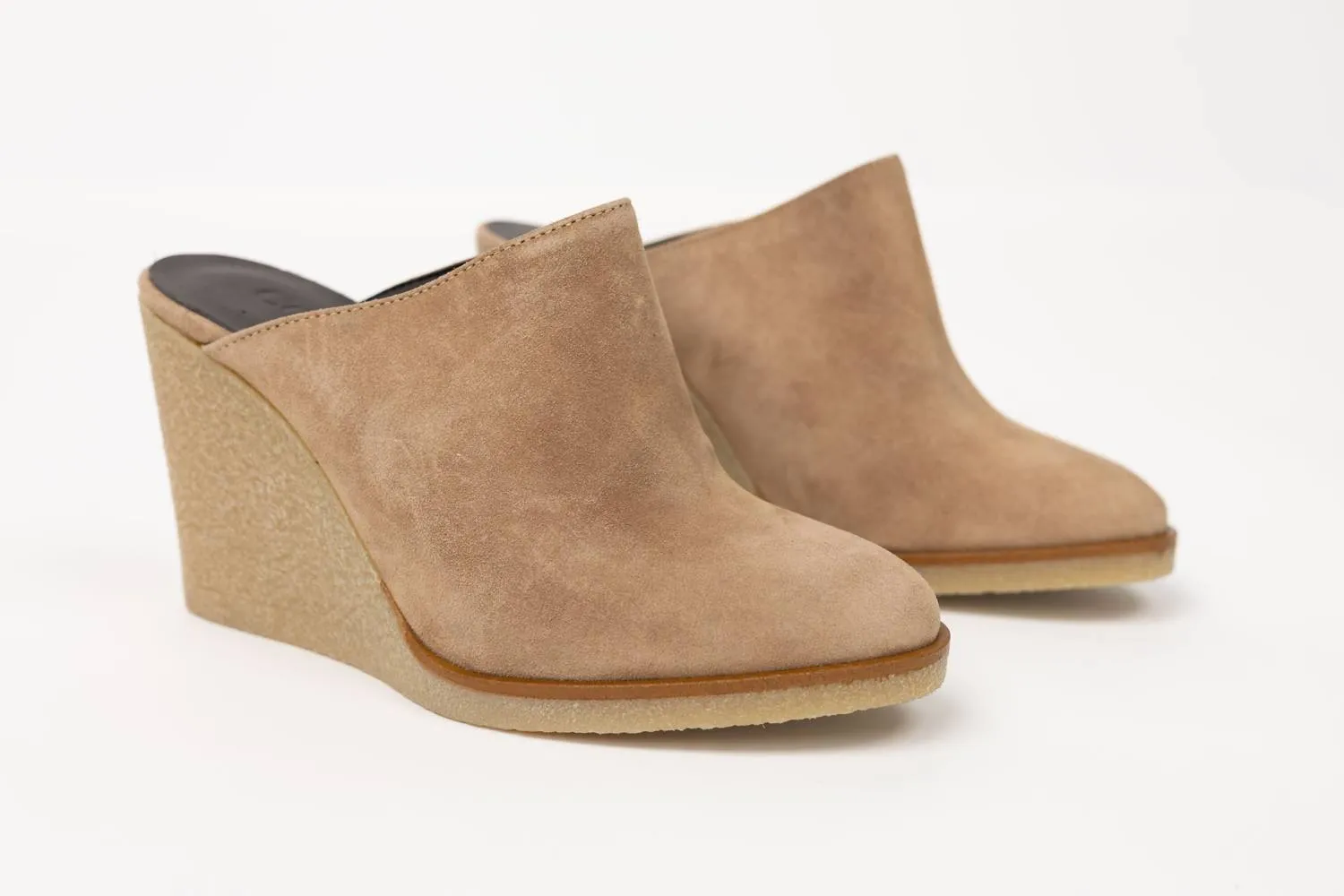 Women's Florie Wedge Mule In Biscuit Suede